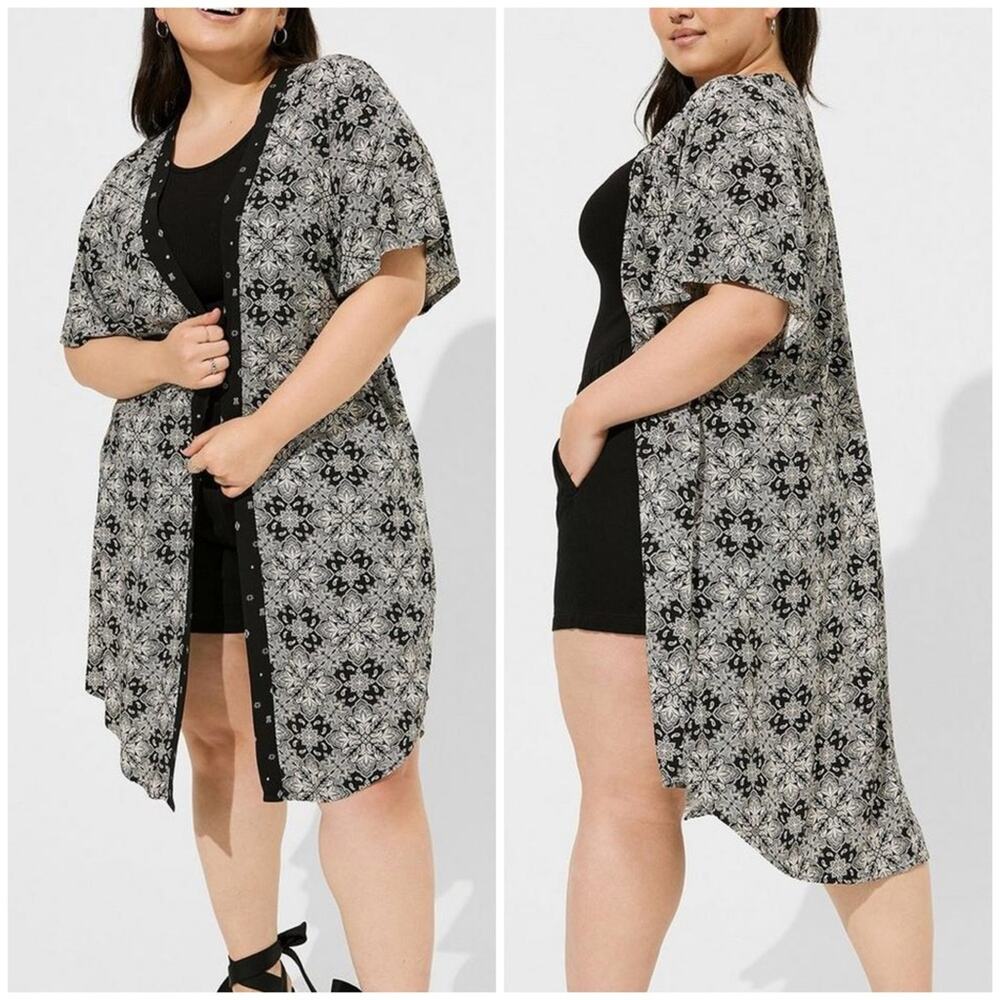 Torrid Black Geometric Challis Dolman Shirttail Kimono 2X NWT 40430905